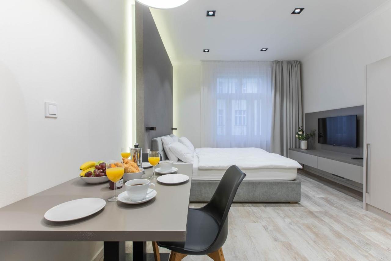 Lampi Aparthotel براغ المظهر الخارجي الصورة