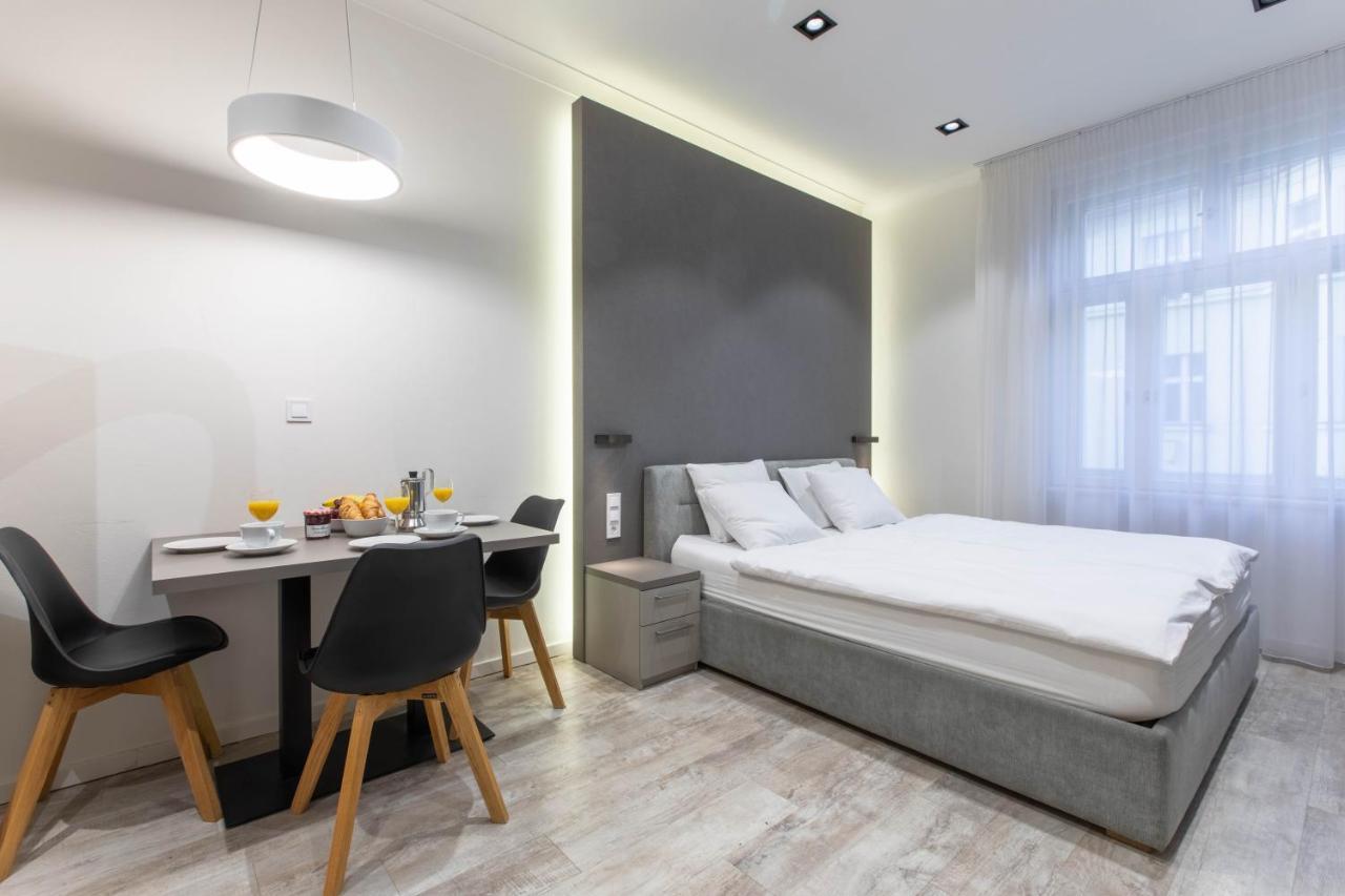 Lampi Aparthotel براغ المظهر الخارجي الصورة
